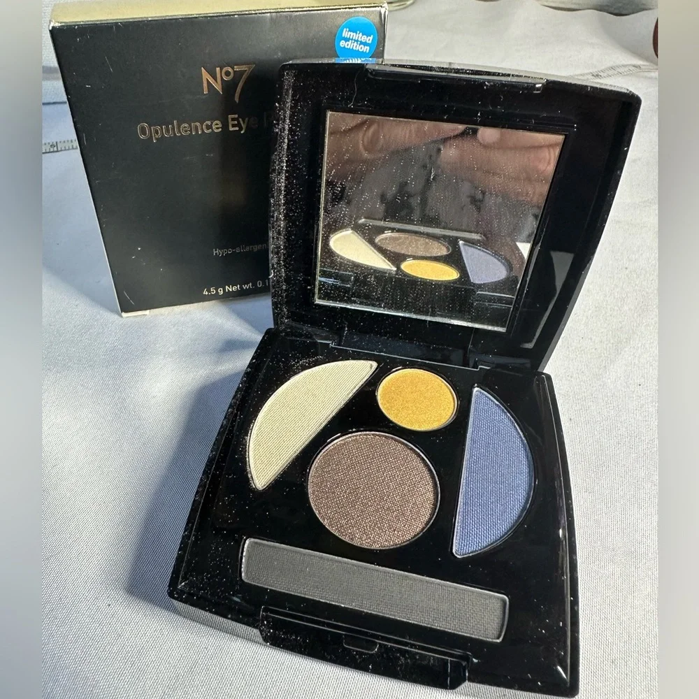 Limited edition Boots No7 Opulence Eye Pallette - Picture 2 of 4